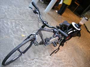 a bicycle fitted with a blender run from the rotation of the back tyre