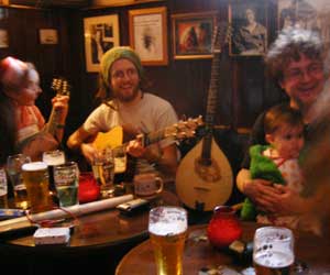 Amber Moon and the munchkin at the traditional Irish music session in Sean's Bar, Athlone