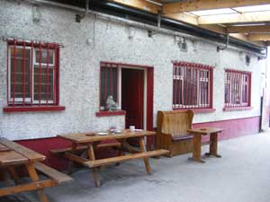 Skellys Bar in Ballymahon beer garden