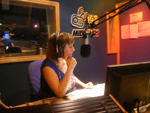 June Carley, midlands 103 DJ interviewing kerbside